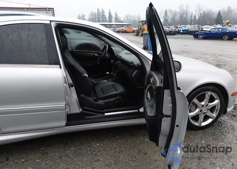 2007 Mercedes-Benz C 230 Sport from USA, damaged, VIN WDBRF52H77A952616